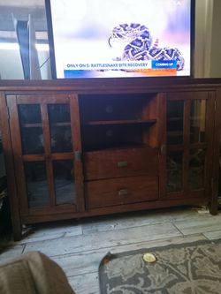 Tv stand 20’in-65’in