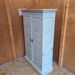 Armoire