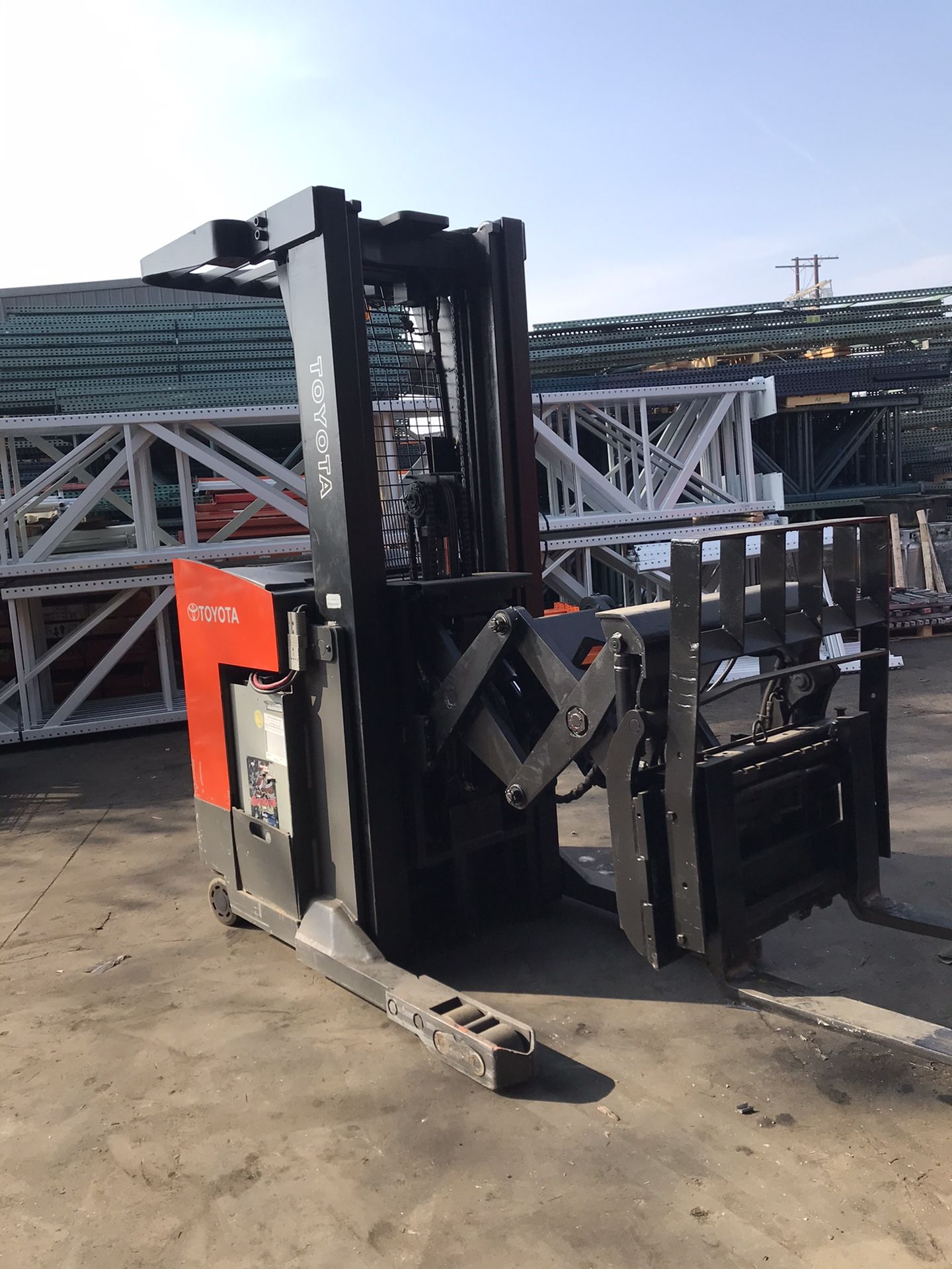 Toyota 7th Series double Reach Forklift