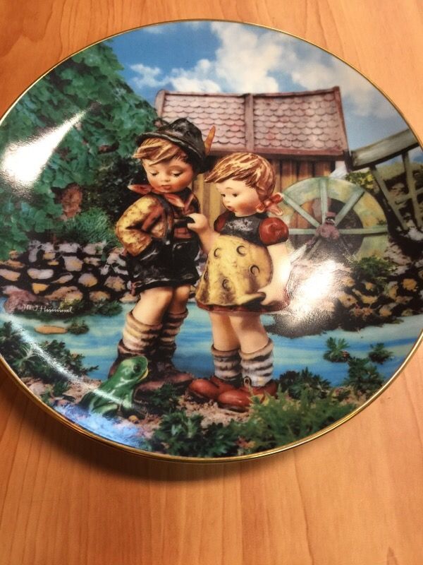 M.J Hummel plate