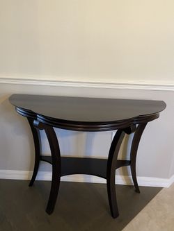 ✨ Bombay Mercantile Furniture Console/Sofa Table – Excellent Condition ✨