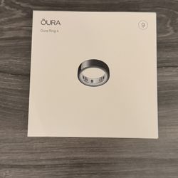 Oura Ring 4 - Black/Noir Size 9