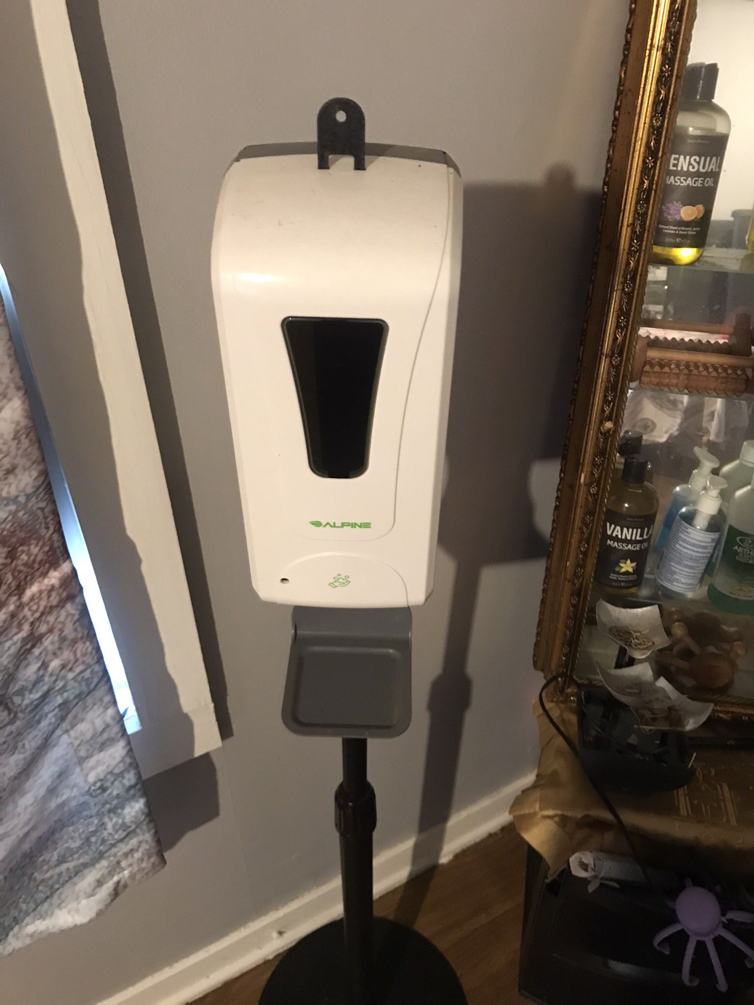 Alpine Hands-Free Smart Sanitizing Station - Automatic Touch-Free Hand Sanitizer Dispenser