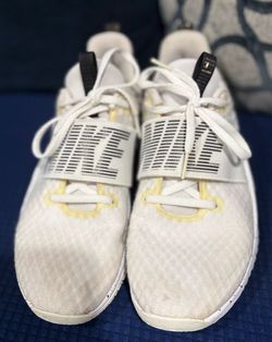 Nike Wmns In-Season TR White Size 9