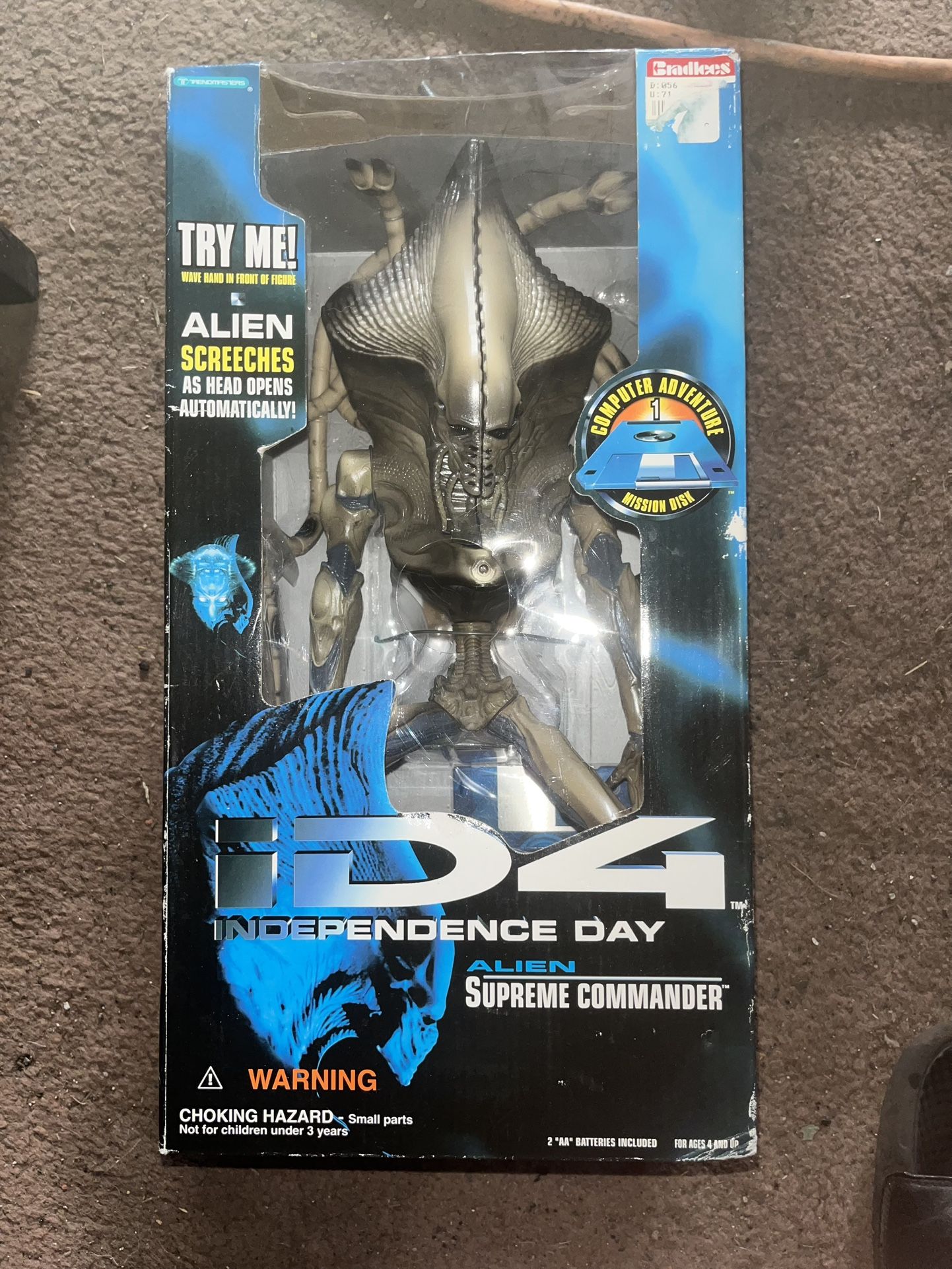 ID4 Independence Day Alien Supreme Commander Figure - 1996 Trendmasters