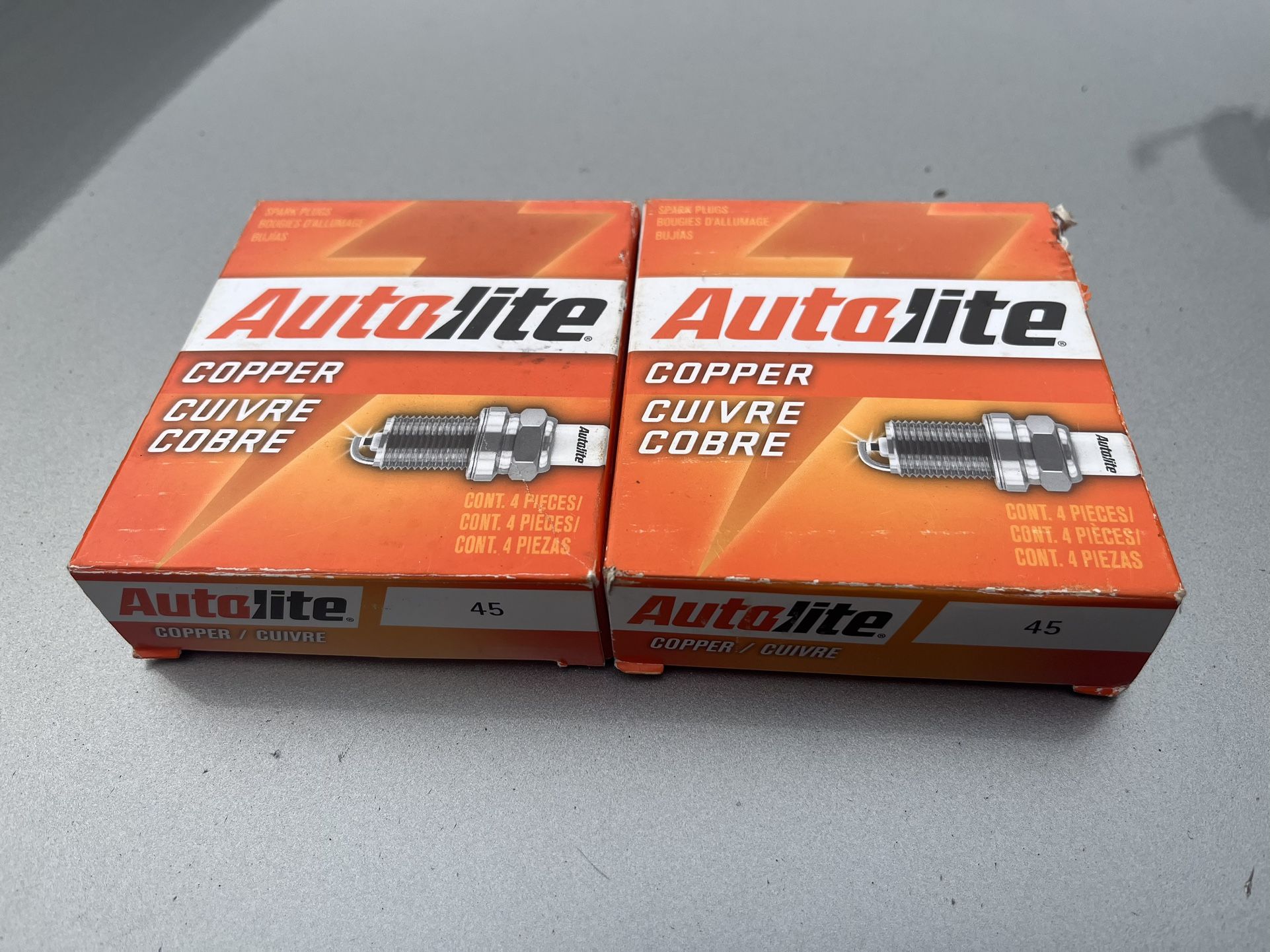 Spark Plugs For FORD. QUANTITY 8 π BRAND NEW !!!!!