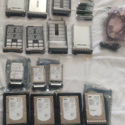 SAS HD - set of 8 x Pre owned Hard disks with acessories
