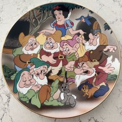 Kenleys LTD Plate,Disney "Snow White and the Seven Dwarfs"collector plate 1937.