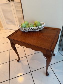 Vintage Hickory Queen Anne table