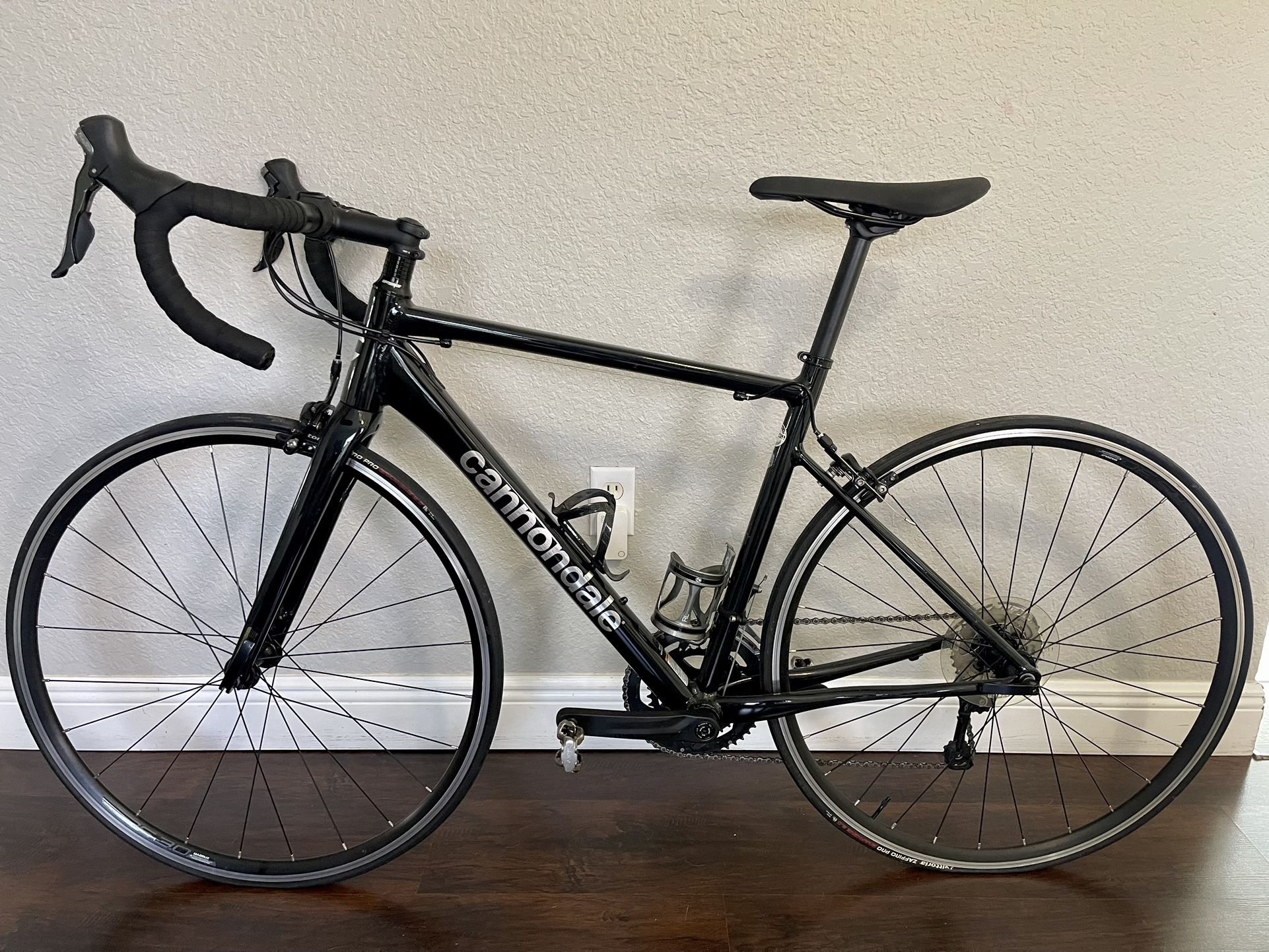 Cannondale Road Bike 