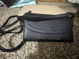 Authentic Marc Jacob Wallet Sling Bag