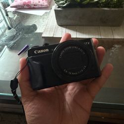 Canon G7X Mark II