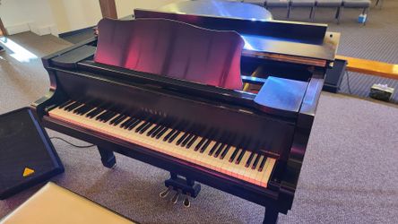 Yamaha C3 Grand Piano 1975