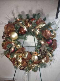 Custom 20" Christmas Wreaths and custom Sports Wreaths 32" pre-lit.