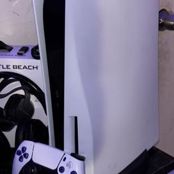 Playstation 5 disc version w/ Turtle Beach 500. 