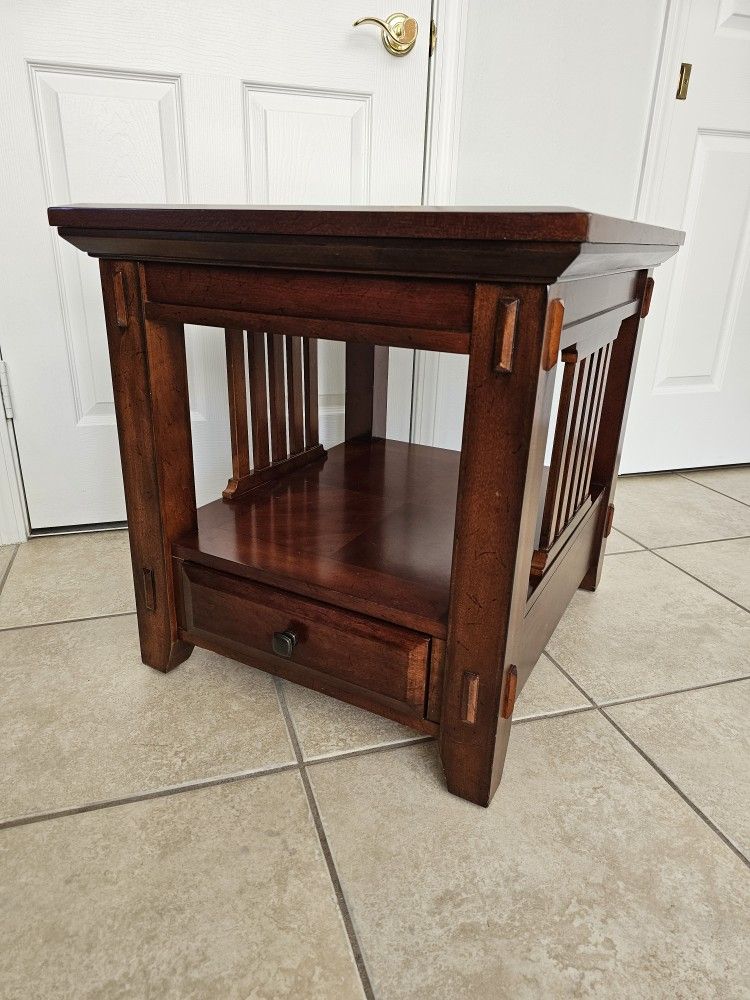 Broyhill End Table
