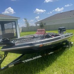 Bass Boat 