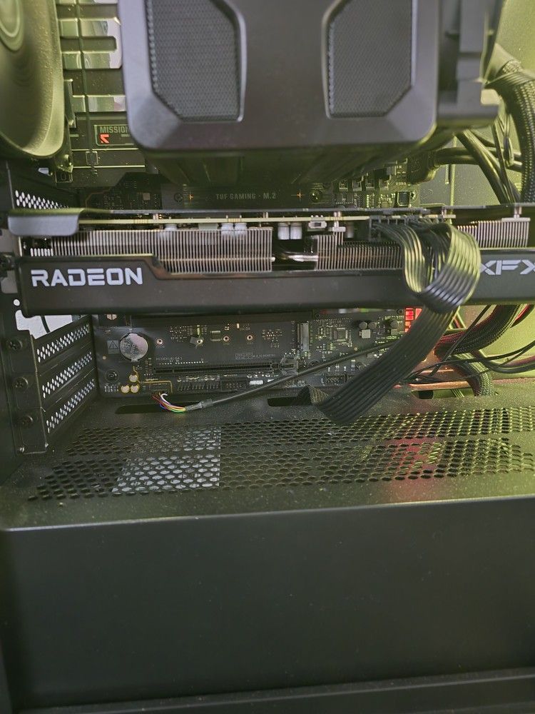 AMD Radeon RX 7600 XT 16GB β With Box, Tested & Working β $300 (Firm)