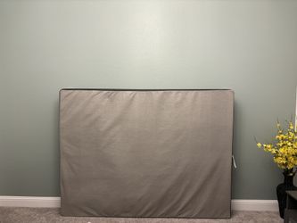 Queen Size 10inch Smart Box Spring .. Bunker