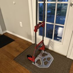 Milwaukee 150lb Collapsible Hand Truck 