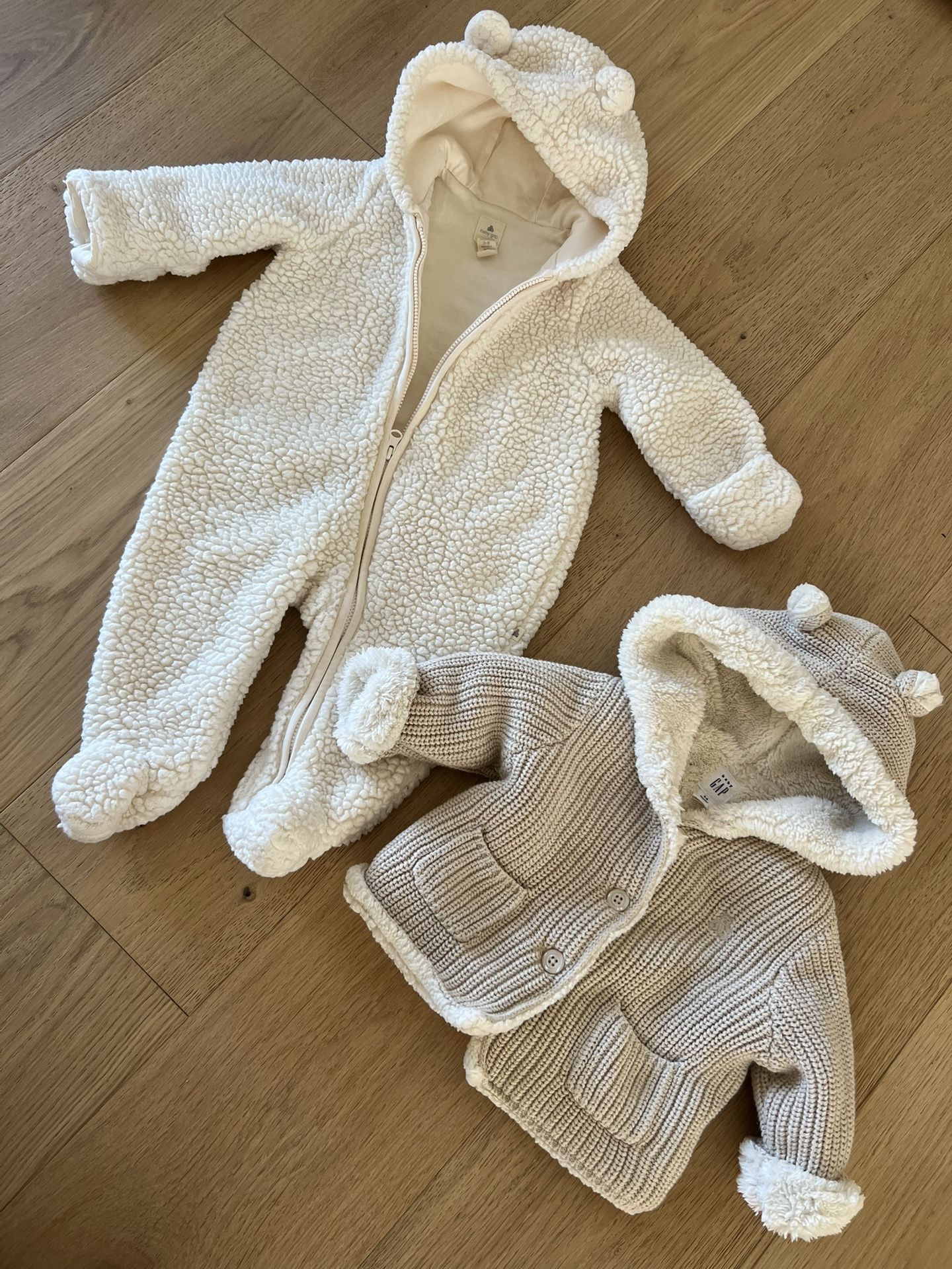 BabyGap 3-6mos sherpa bunting and sherpa lined knit sweater