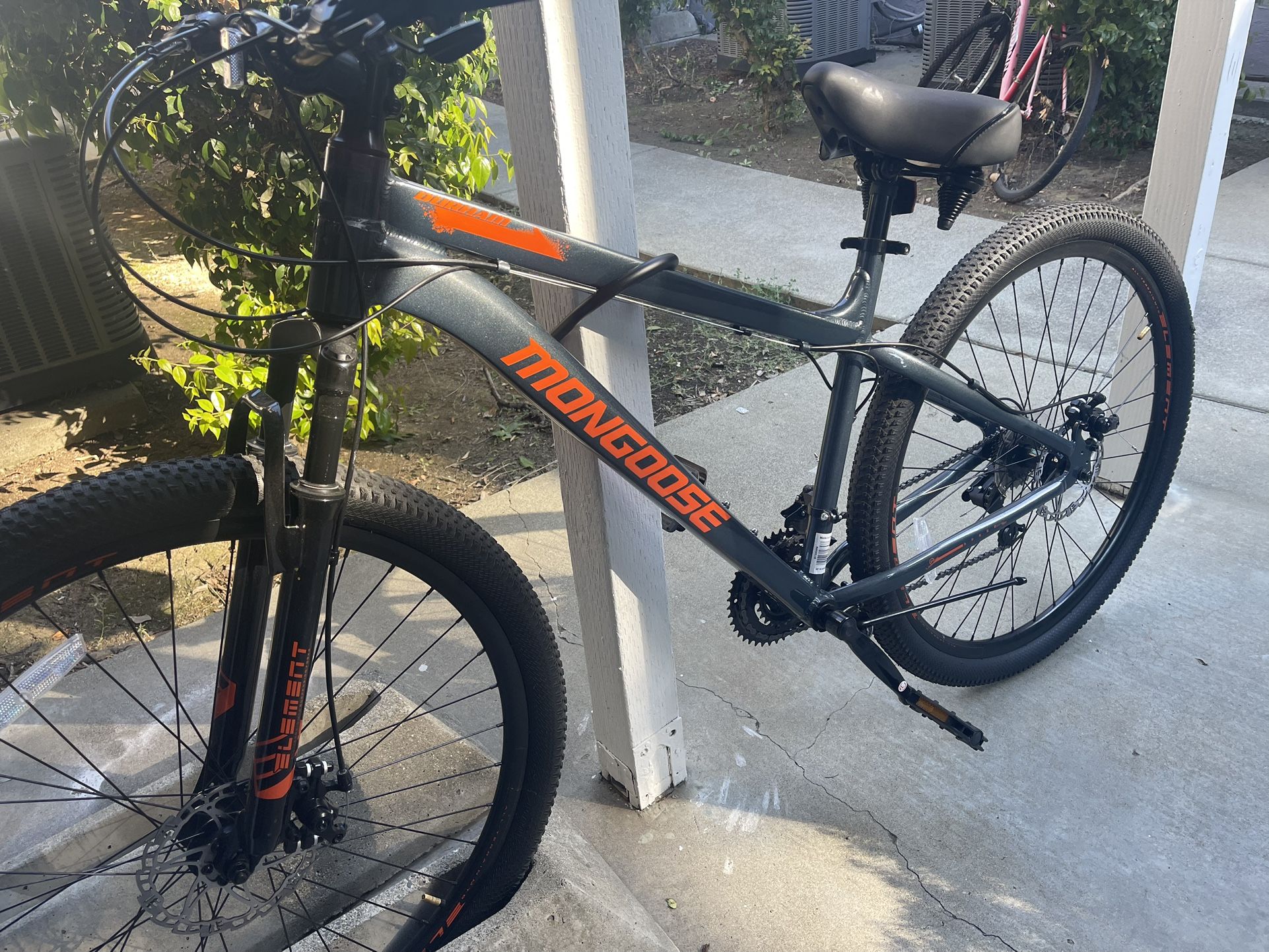 Mongoose 29 Durham Mountain Bike 21 Speeds Black Blackburn Plush Cruiser Bicycle Saddle for Sale in Davis CA OfferUp