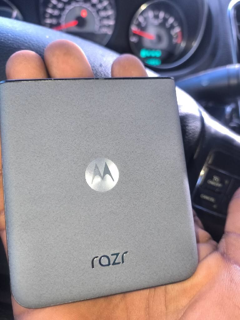 Used Razor Flip 