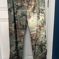 Supreme Reflective Camo Pants