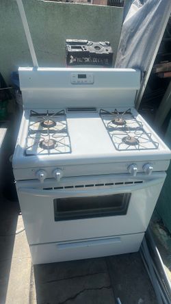 Stove tv and A/C
