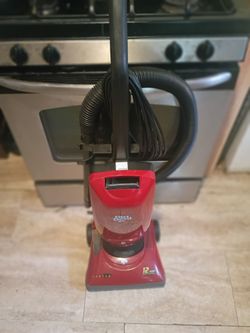 Dirt Devil Jaguar Featherlite Upright Vacuum Cleaner Red 12 Amp Tested