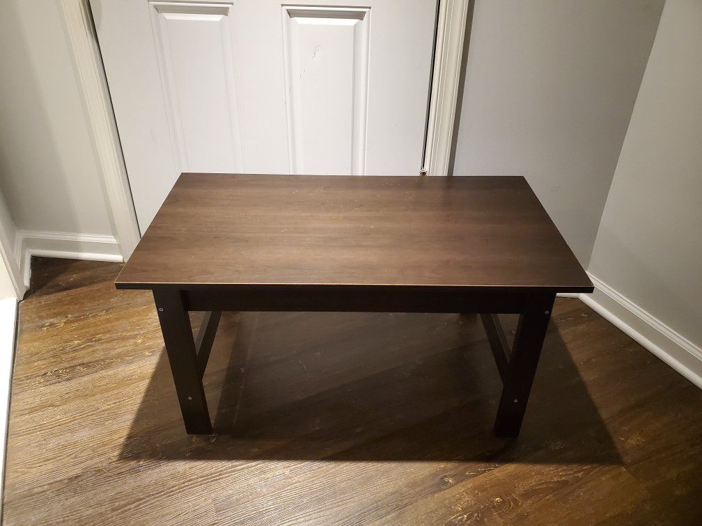 Coffee table with matching side tables