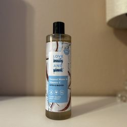 Love Beauty And Planet Coconut Water & Vitamin C Body Wash 