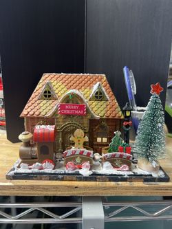 Pour Painted Train Station  Pen Holder 