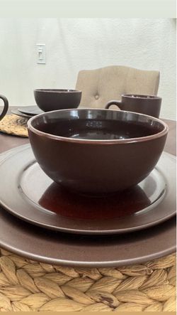 Dark Brown Ceramic Dinner Plate Set for 4