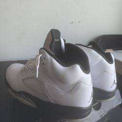 Jordan 5s “white Black” Size 11