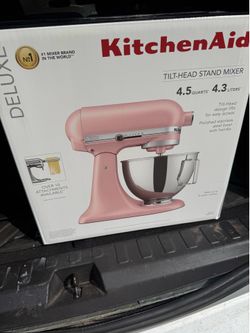 New Blush pink Kitchenaid Artisan mixer