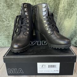 New- Women’s 8.5 MIA Annamaria Black Combat Boots - Shoes 