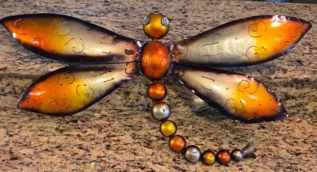 VIBRANT METAL DRAGONFLY INDOOR/OUTDOOR WALL ART SCULPTURE