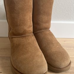 UGG Classic Short II