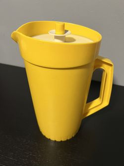 Vintage Yellow Tupperware Pitcher With Push Button Lid 2 Quart