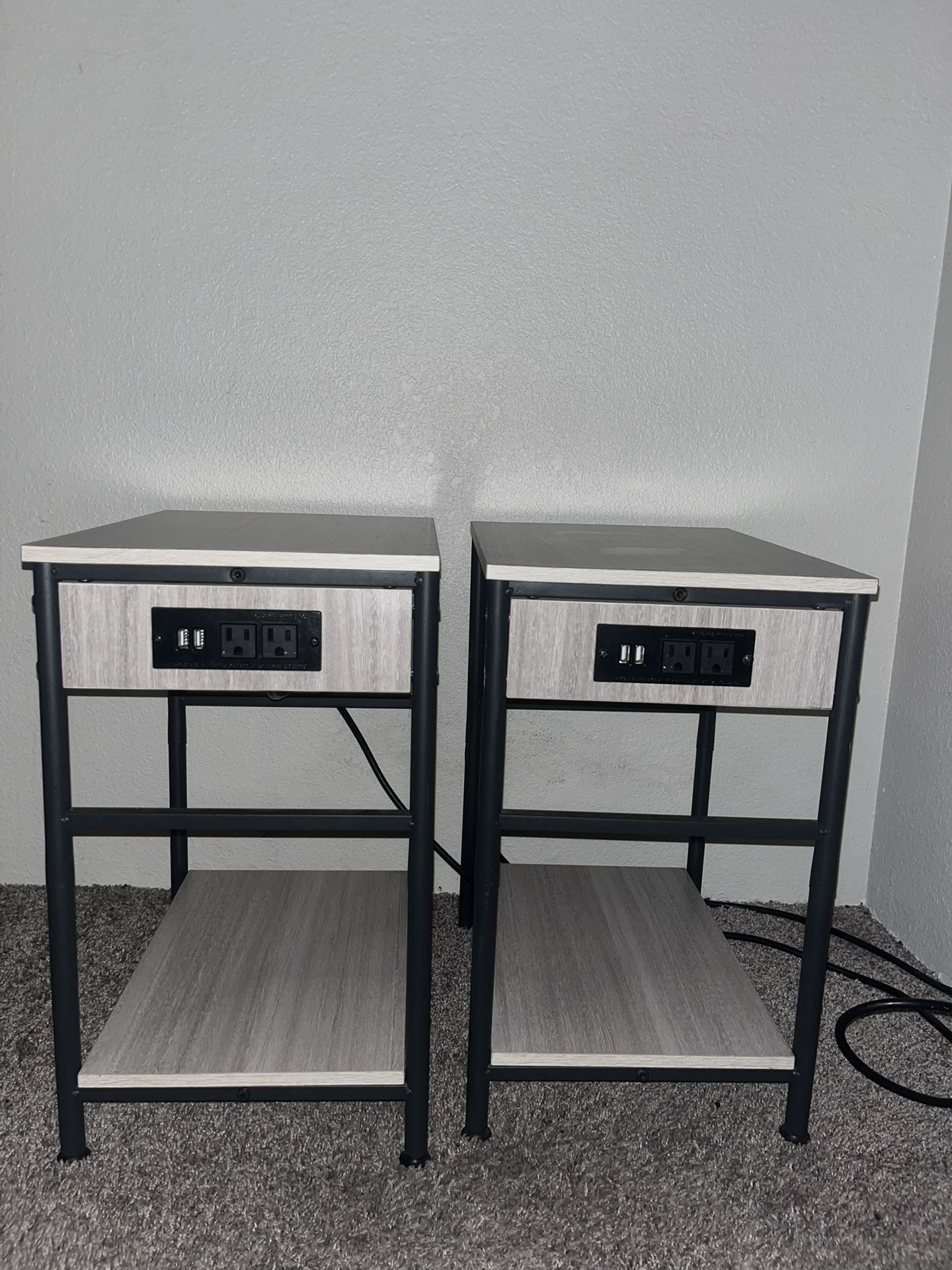 Set Of 2 Nightstands/ Side Tables