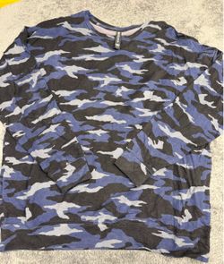 Athleta Blue Camo Sweatshirt Size Women’s L in great shape!