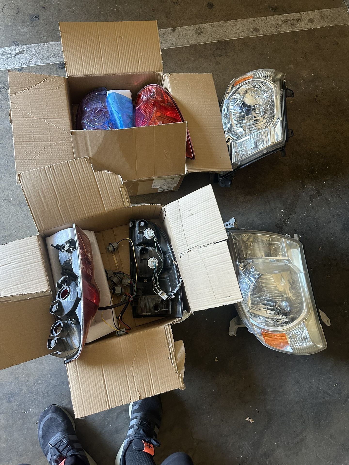 Toyota Tacoma Headlight Taillight