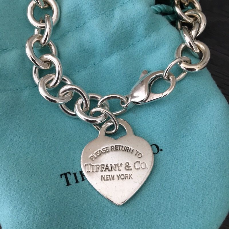 Tiffany & Co. Return To Tiffany Heart Charm Bracelet