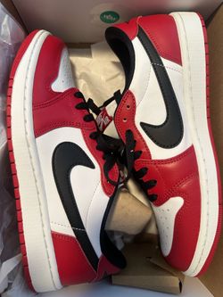 Jordan 1 Low OG Chicago size 9.5