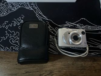 Sony Cyber-shot DSC-W1 5.1MP 3x Optical Zoom 2.5" LCD Display Digital Camera