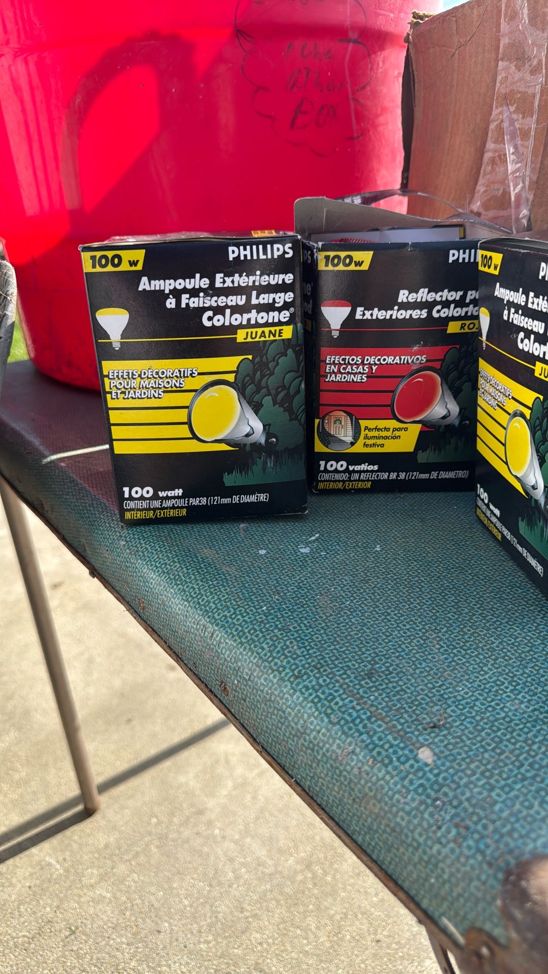 Colortone reflector, yellow and red three available.