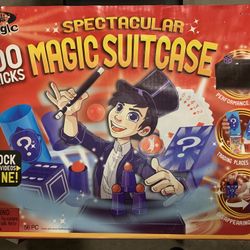 IDEAL MAGIC 100 TRICKS MAGIC SUITCASE.
