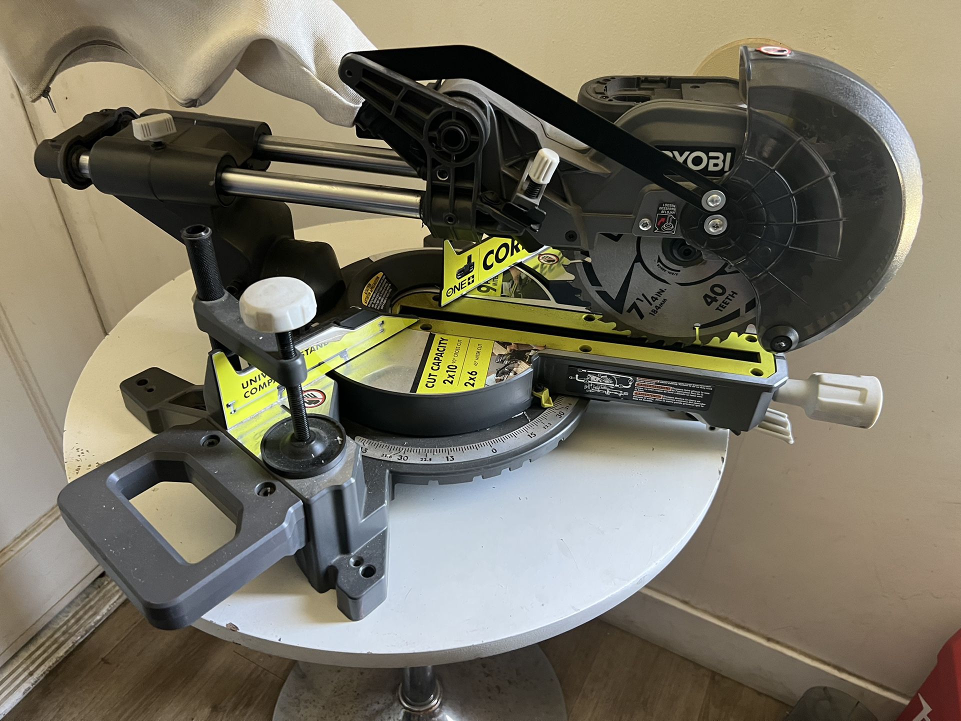 RYOBI ONE+ 18V Cordless 7-1/4 in. Sliding Compound Miter Saw for Sale in La  Habra Heights, CA OfferUp