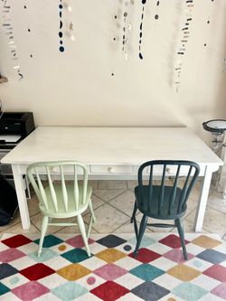 Pottery Barn Kids XL Carolina Craft Table and 2 chairs